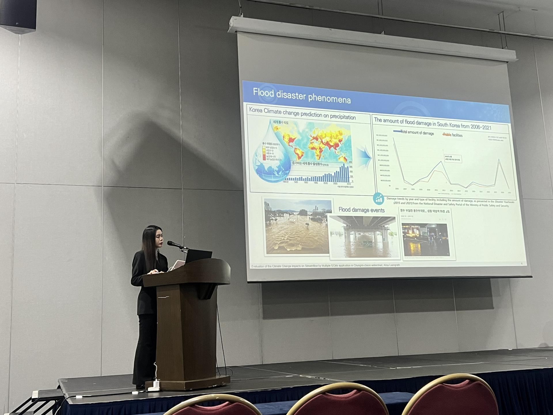 IWMI Presents Climate Change Impact Research at the 2024 Korean Society of Climate Change Research Conference